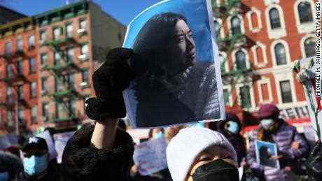 Angriffe auf asiatisch-amerikanische Frauen entzünden ein Gespräch über die öffentliche Sicherheit