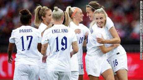 Jill Scott jubelt, nachdem sie Englands viertes Tor beim Sieg gegen die Schweiz erzielt hat.