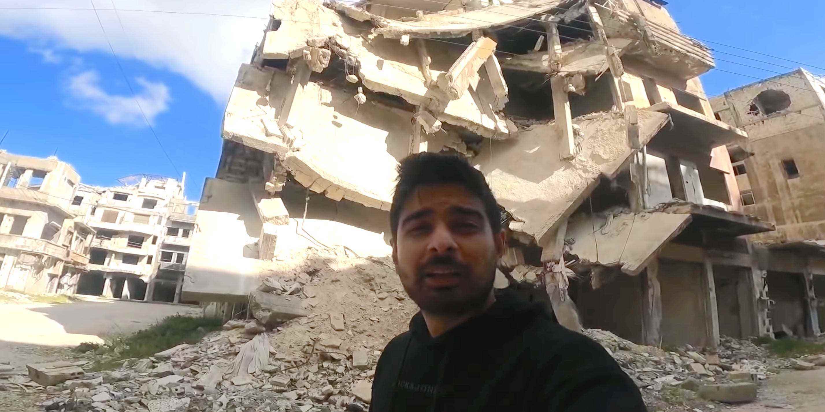 Türkischer YouTuber Gökhan Yıldırım in Homs gesehen.
