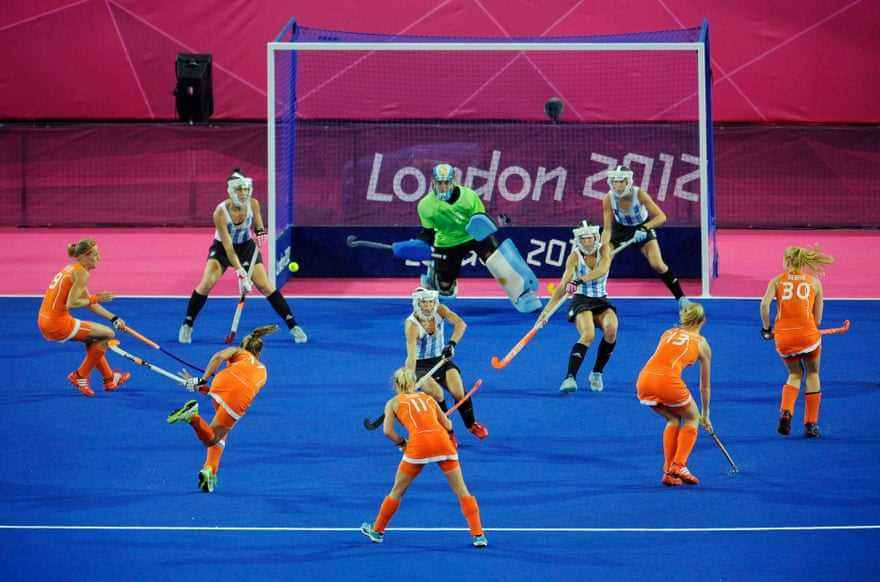 Niederlande gegen Argentinien im Eishockeyfinale der Frauen 2012