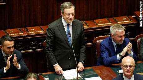 Italiens Ministerpräsident Mario Draghi spricht am Mittwoch vor einer Vertrauensabstimmung in Rom vor dem Unterhaus des Parlaments.