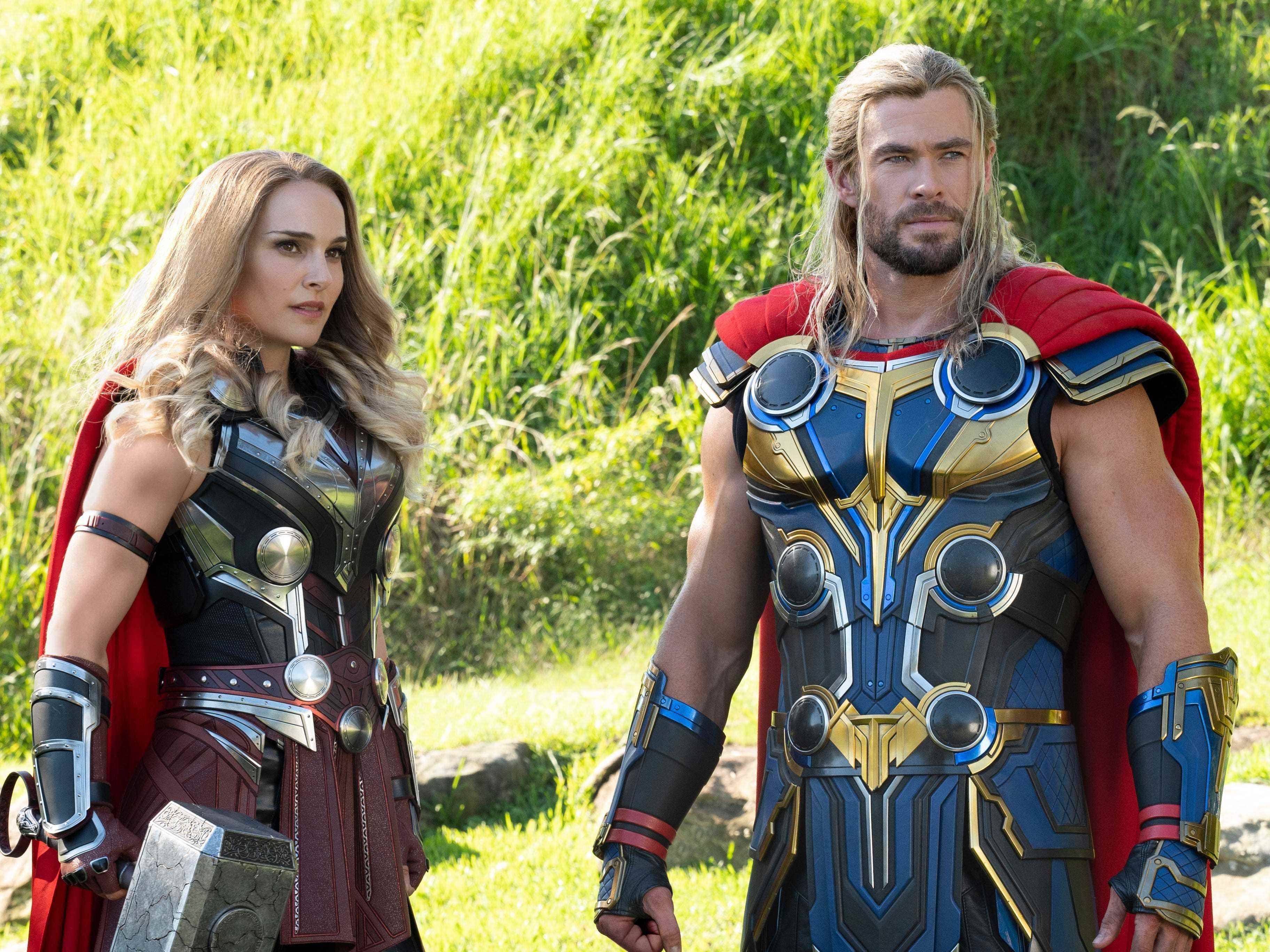 Jane Foster und Thor in „Thor: Liebe und Donner“.