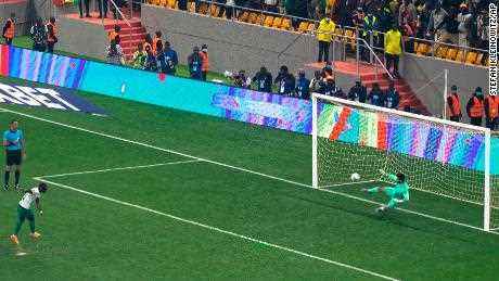 Mané bescherte Senegal einen 4:2-Sieg im Elfmeterschießen und sicherte sich damit den allerersten Afrikanischen Nationen-Pokal des Landes.
