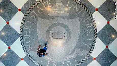 Die Ohio State University erhält das Warenzeichen für das Wort „THE“