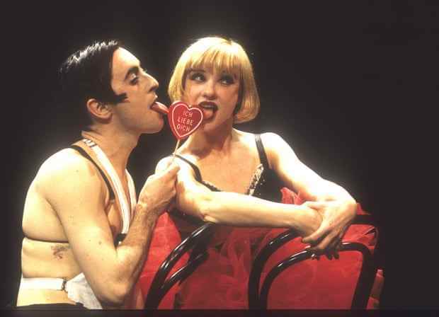 Alan Cumming mit Jane Horrocks im Cabaret im Donmar Warehouse, London, 1993.