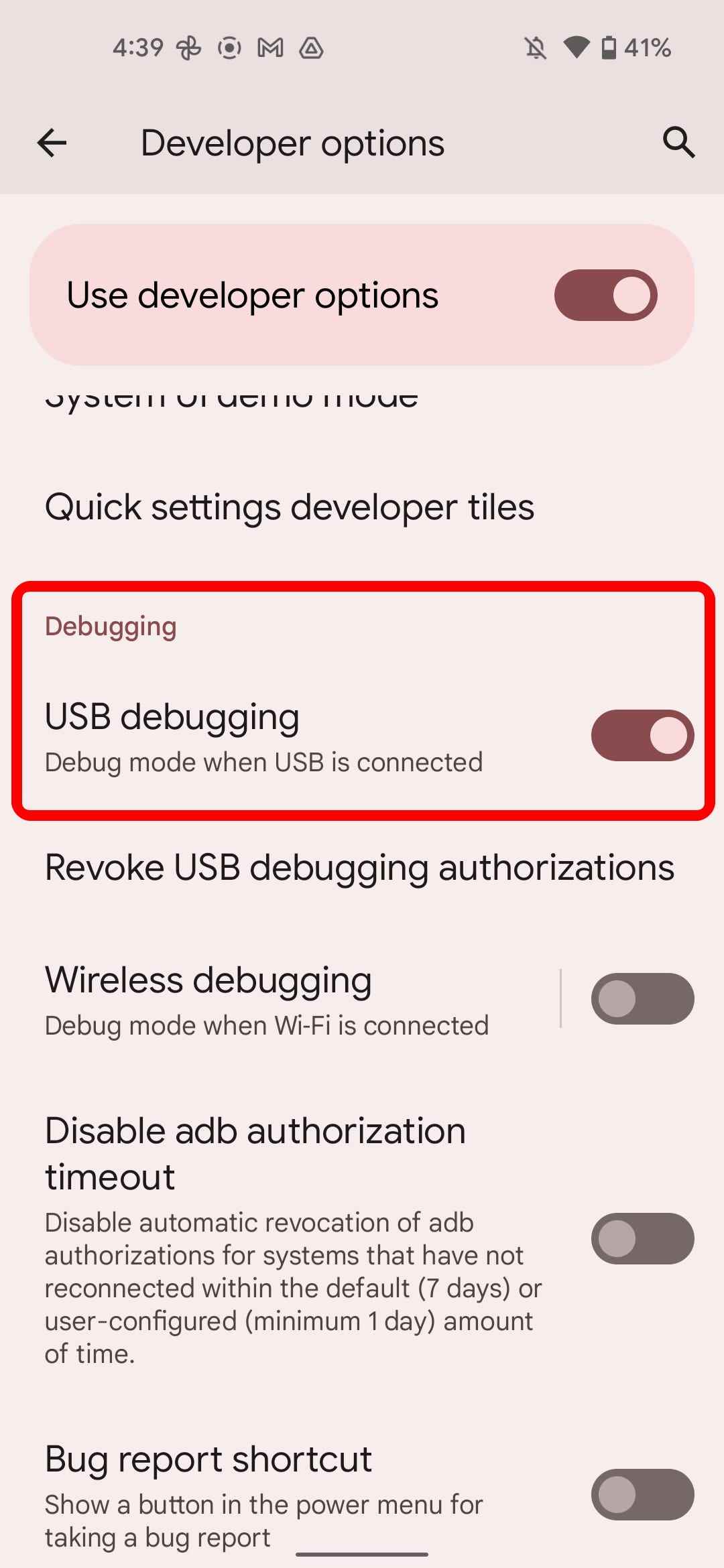 Die USB-Debugging-Option im Entwickleroptionsmenü von Android.
