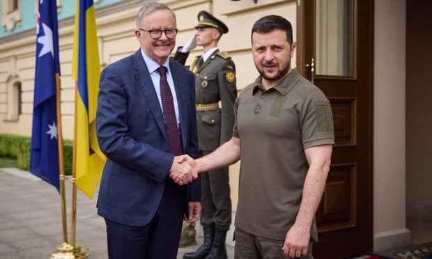 Der australische Premierminister Anthony Albanese trifft im Juli seinen ukrainischen Amtskollegen Wolodymyr Selenskyj bei einem Besuch in Kiew.
