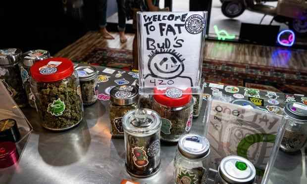 Eine Marihuana-Apotheke in Bangkok