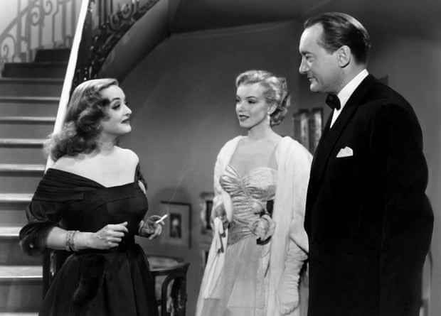 Monroe mit Bette Davis und George Sanders in Alles über Eva, 1950.