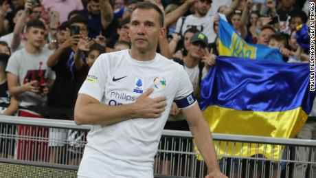 "Bitte vergiss uns nicht"  sagt die ukrainische Fußballlegende Andriy Shevchenko über die anhaltenden Kriegsanstrengungen 