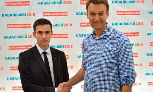 Mikhail Sokolov (links) mit Alexei Nawalny.
