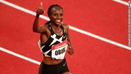 Obiri, die während des Monaco Diamond League-Meetings 2020 feiert, wird später in diesem Jahr ihr Marathon-Debüt geben. 