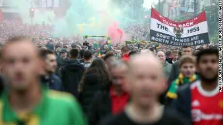 Fans von Manchester United protestierten gegen die Glazers.  Besitz des Vereins.