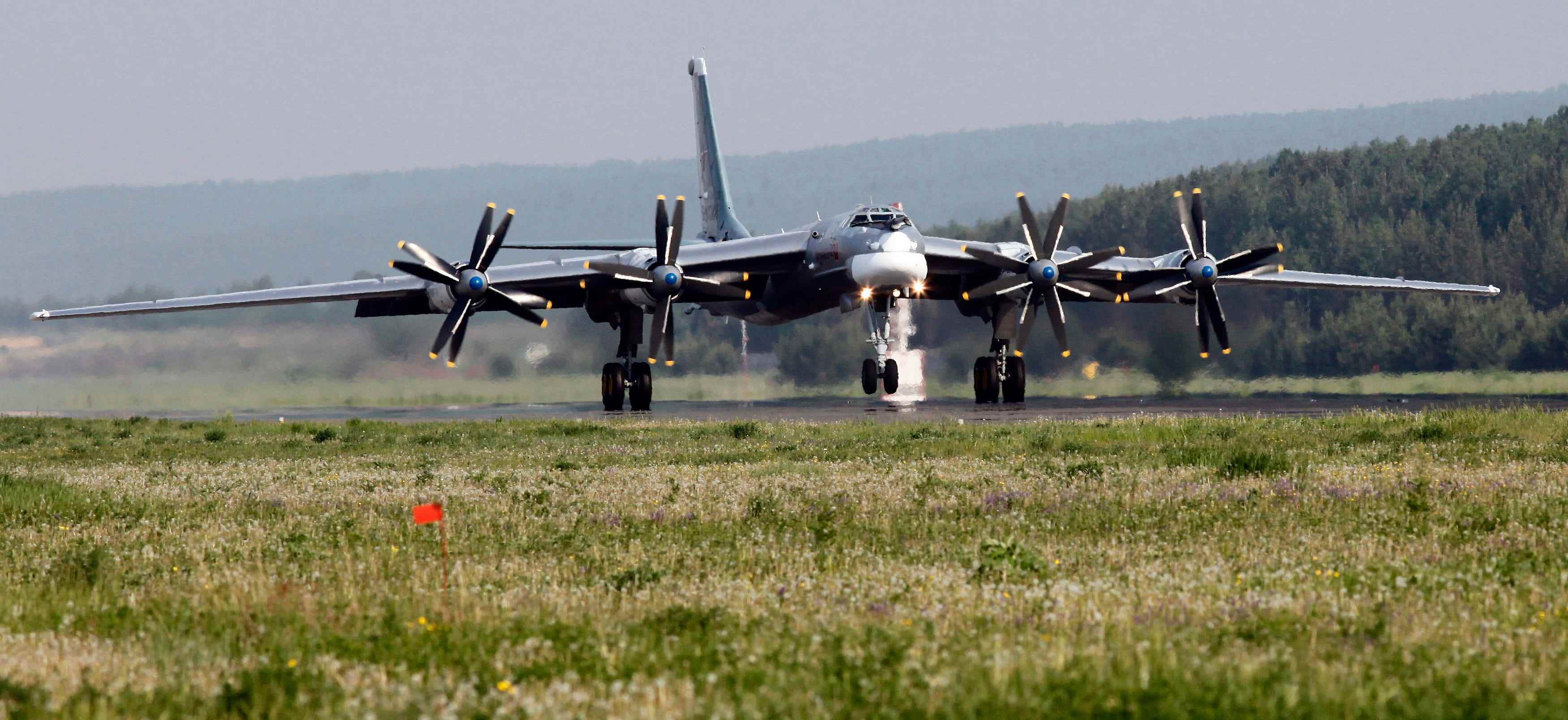 Strategischer Bomber Tupolev Tu-95MS