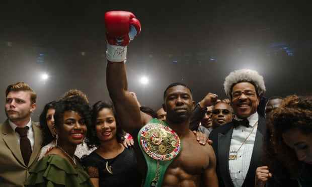Trevante Rhodes als Mike Tyson, mit Russell Hornsby als seinem Manager Don King.