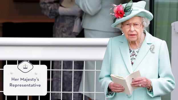Die Königin besuchte weiterhin Royal Ascot und war im Juni 2021 zurück, um die Action auf dem Berkshire-Kurs zu genießen
