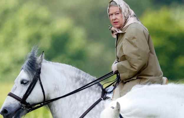 Die Königin ritt bis in ihre 90er Jahre auf Pferden