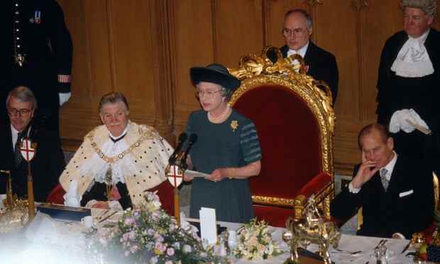 Die Queen hält im November 1992 in Guildhall, London, ihre „annus horribilis“-Rede.