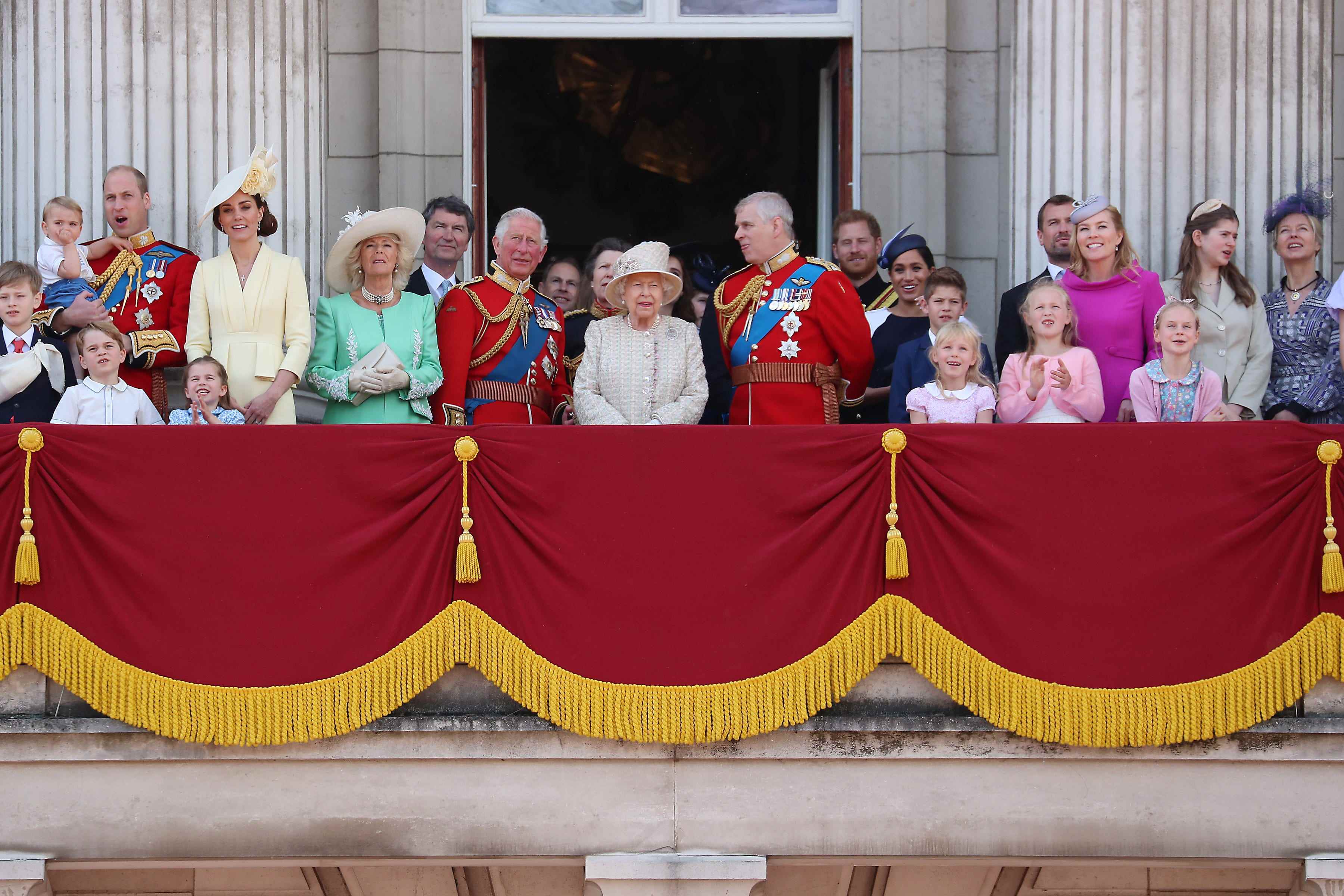 Mitglieder der königlichen Familie auf dem Balkon des Buckingham Palace im Jahr 2019.