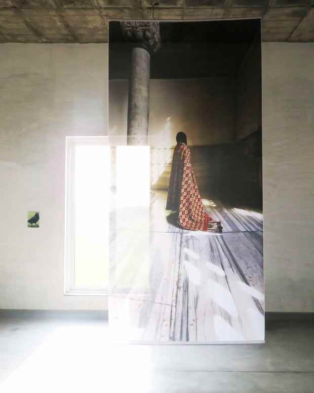 Niemand ist hier neutral von Farwa Moledina, auf der Lahore Biennale.