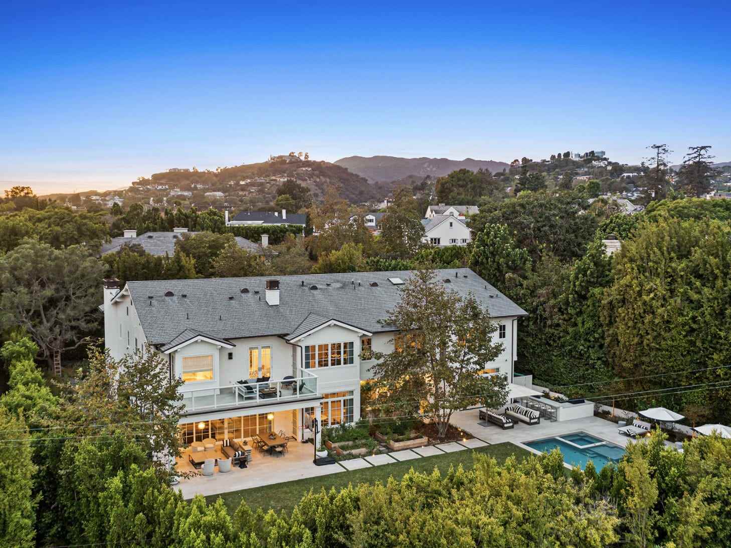 Luftaufnahme von Russell Westbrooks Villa in Los Angeles