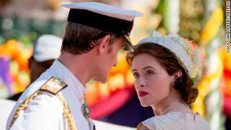 Claire Foy als Königin Elizabeth II. und Matt Smith als Prinz Philip in einer Folge von Netflix’s „The Crown“. 