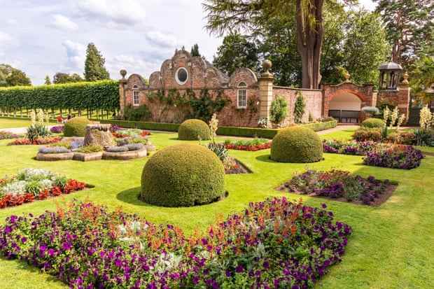 Erddig Hall, ein historisches Herrenhaus aus dem 17. Jahrhundert inmitten weitläufiger Gärten und Parklandschaften in Shropshire, ist eines der meistbesuchten Herrenhäuser.