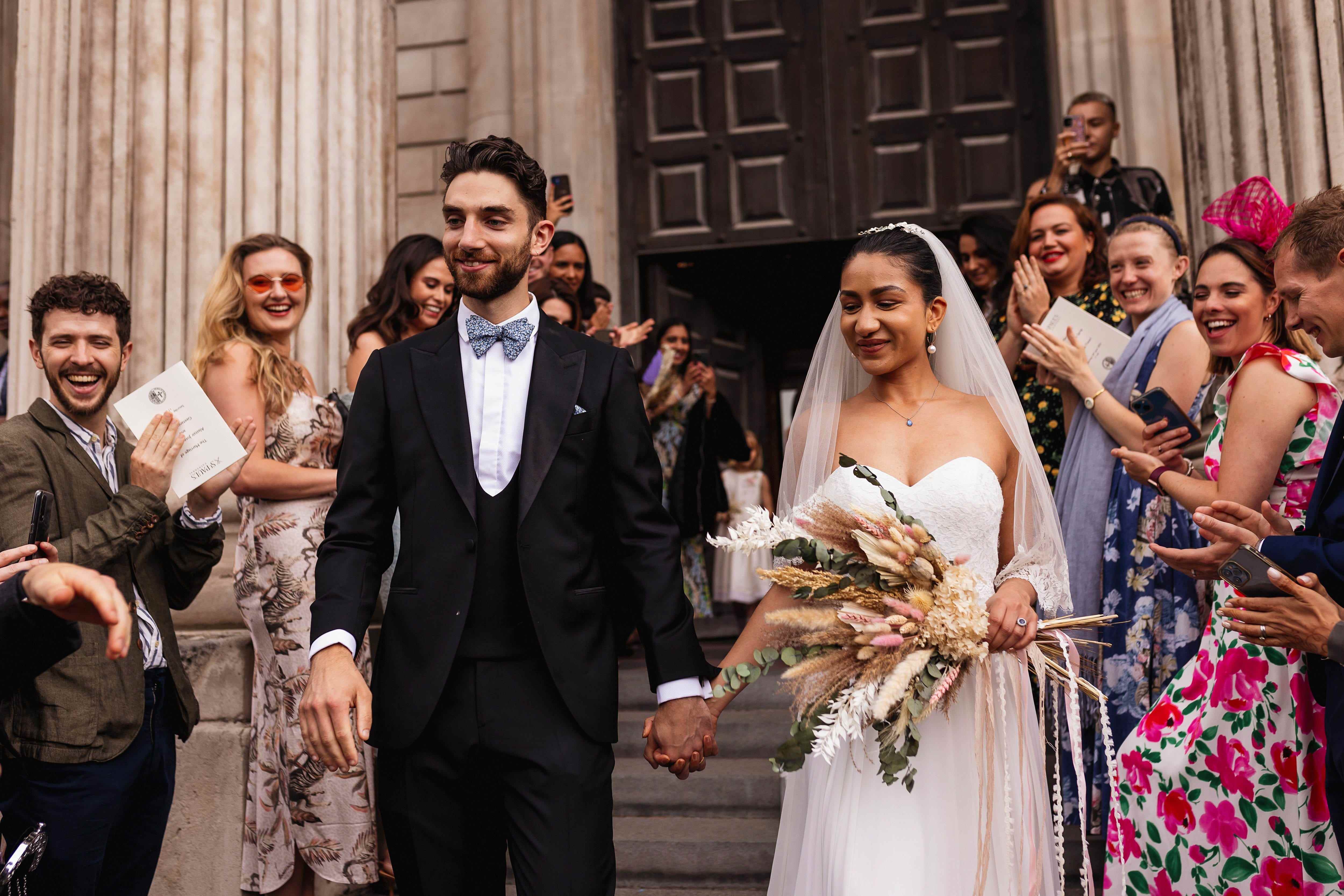 Alastair Spray und Angie Tiwari heiraten in der Londoner St Paul's Cathedral.