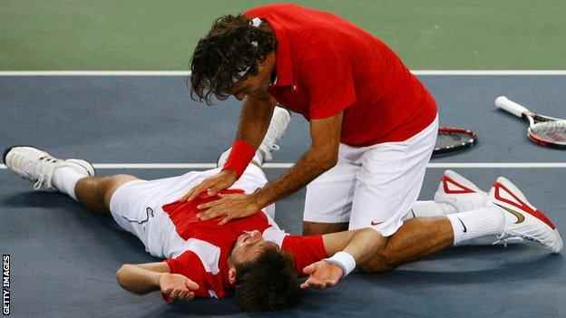 Stan Wawrinka und Roger Federer feiern olympisches Gold