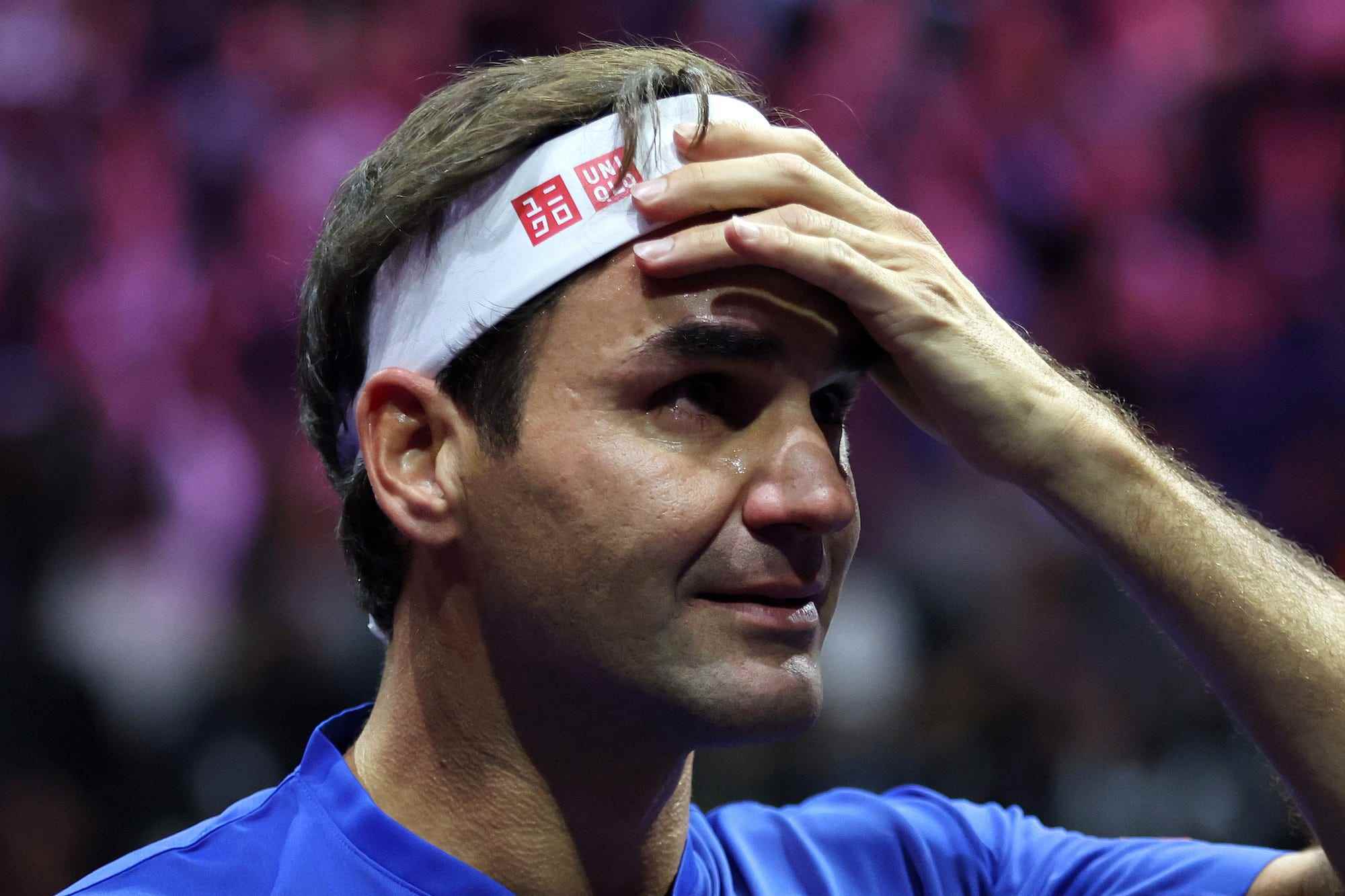 Roger Federer vom Team Europe zeigt Emotionen nach ihrem letzten Spiel am ersten Tag des Laver Cup in der O2 Arena.