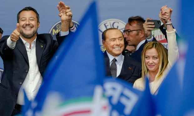Von links: Matteo Salvini, Silvio Berlusconi und Giorgia Melonia bei einer Wahlkampfveranstaltung 
