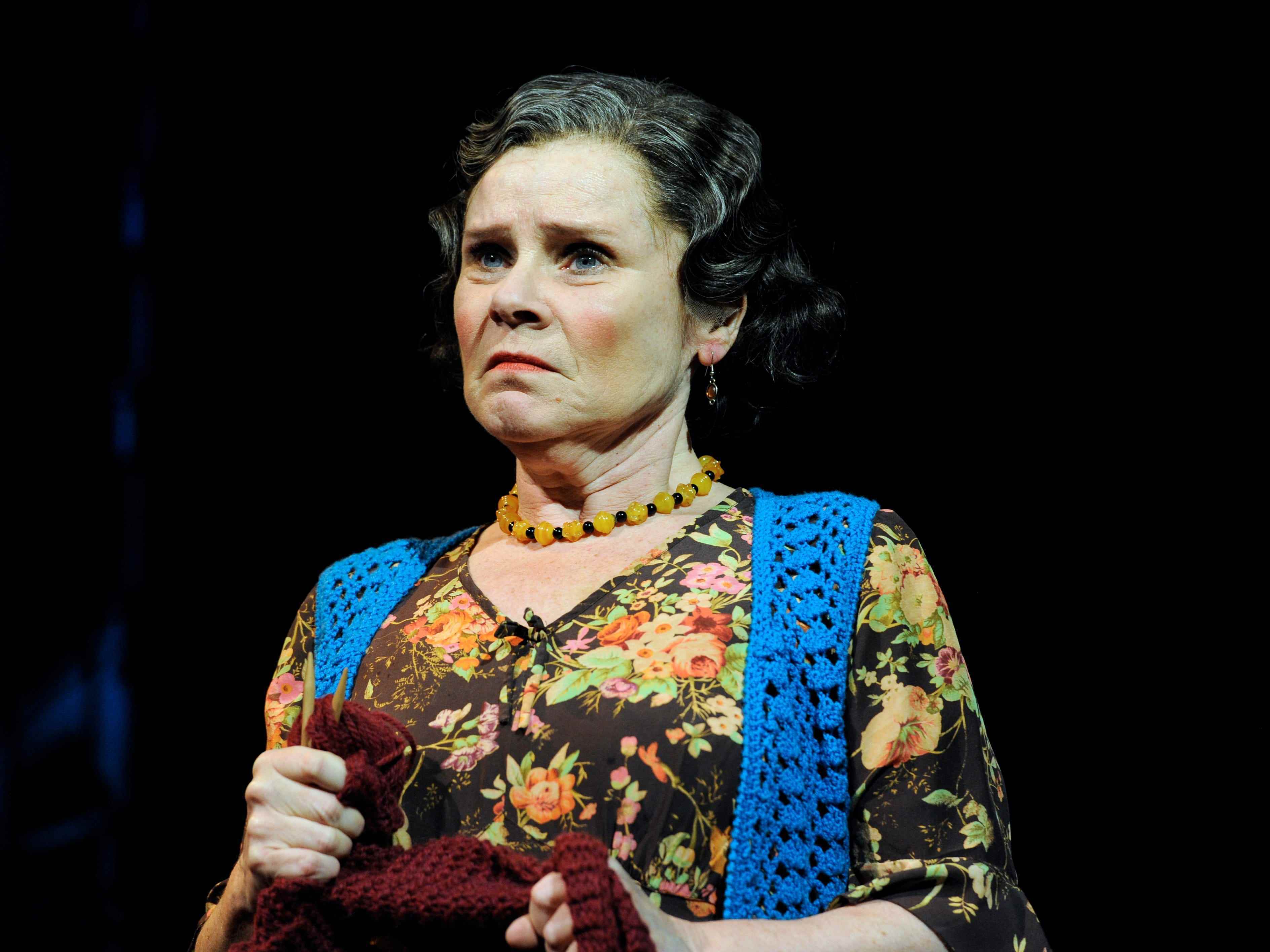 Melda Staunton als Mrs Lovett in der Produktion von Sweeney Todd - The Demon Barber of Fleet Street des Chichester Festival Theatre im Adelphi Theatre in London.