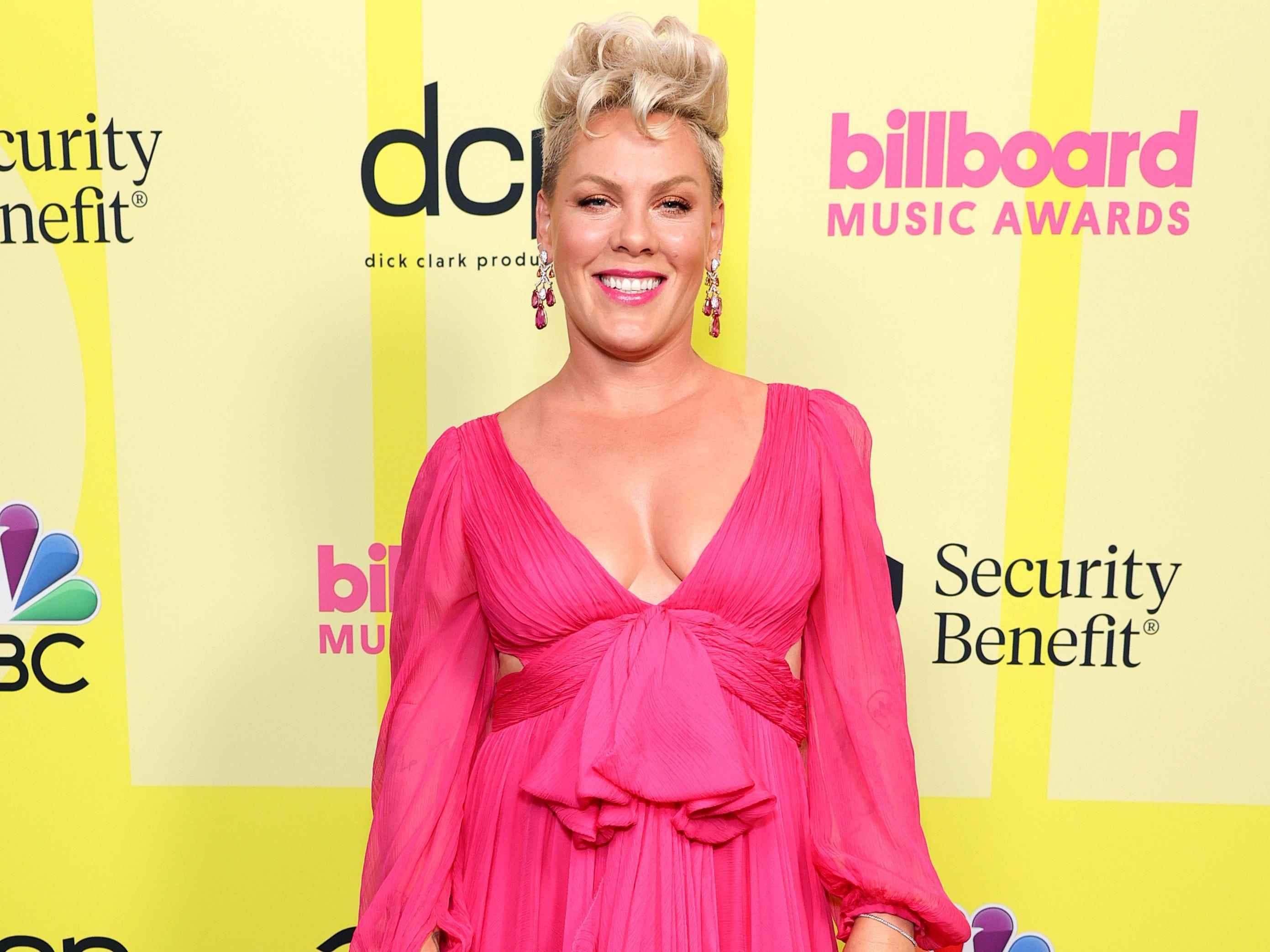Pink bei den Billboard Music Awards 2021