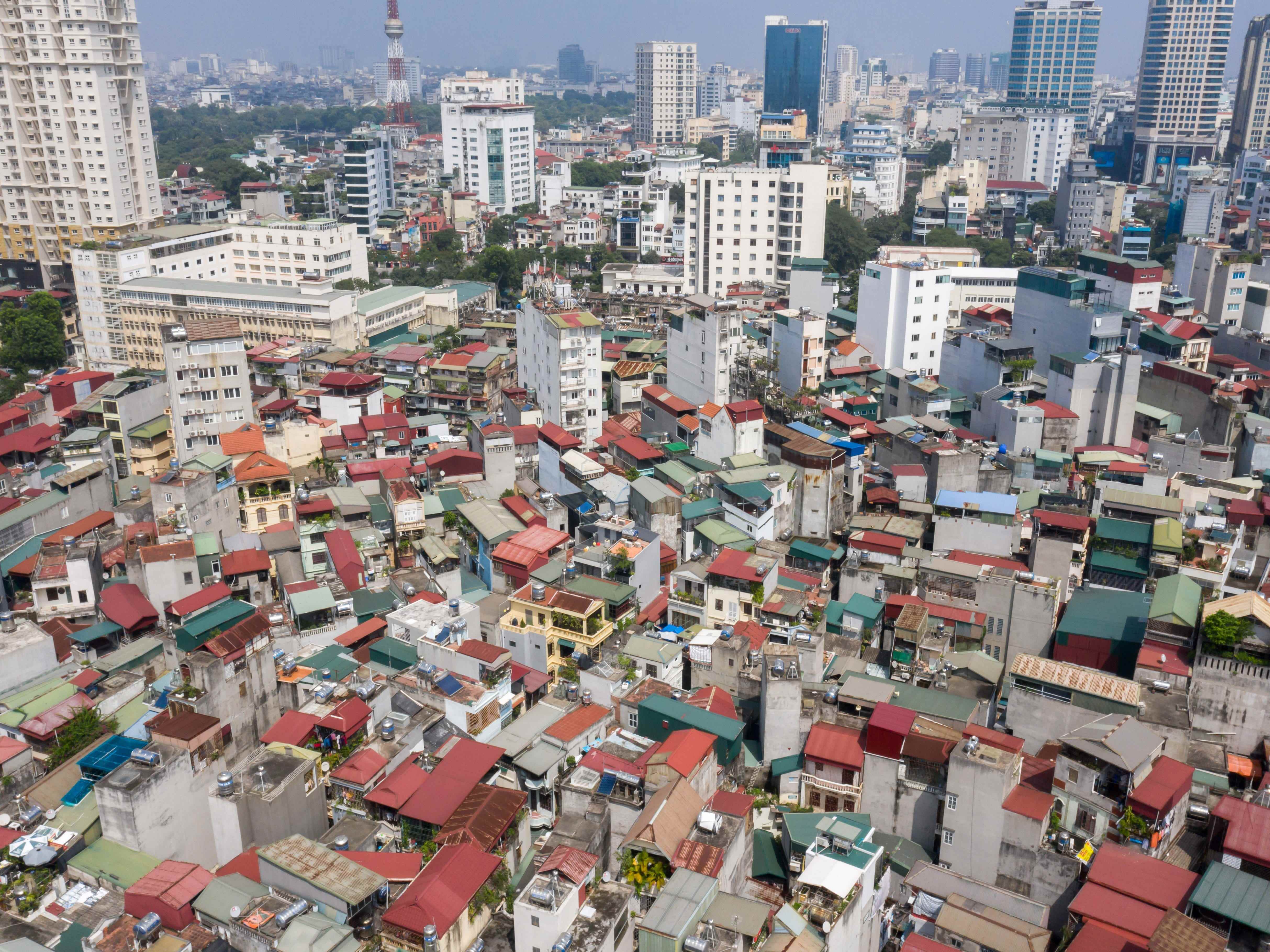 Luftaufnahme von Hanoi, Vietnam, zeigt die dichte Bevölkerung der Stadt