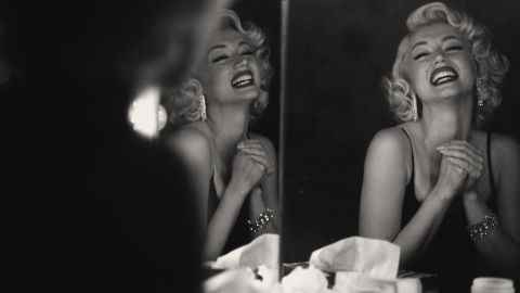 Ana de Armas als Marilyn Monroe in 