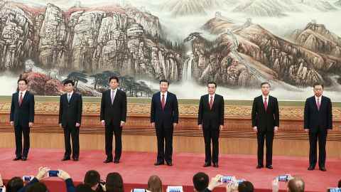 Der neue Ständige Ausschuss des Politbüros wurde zum ersten Mal nach dem 19. Nationalkongress der Kommunistischen Partei im Jahr 2017 bekannt gegeben.