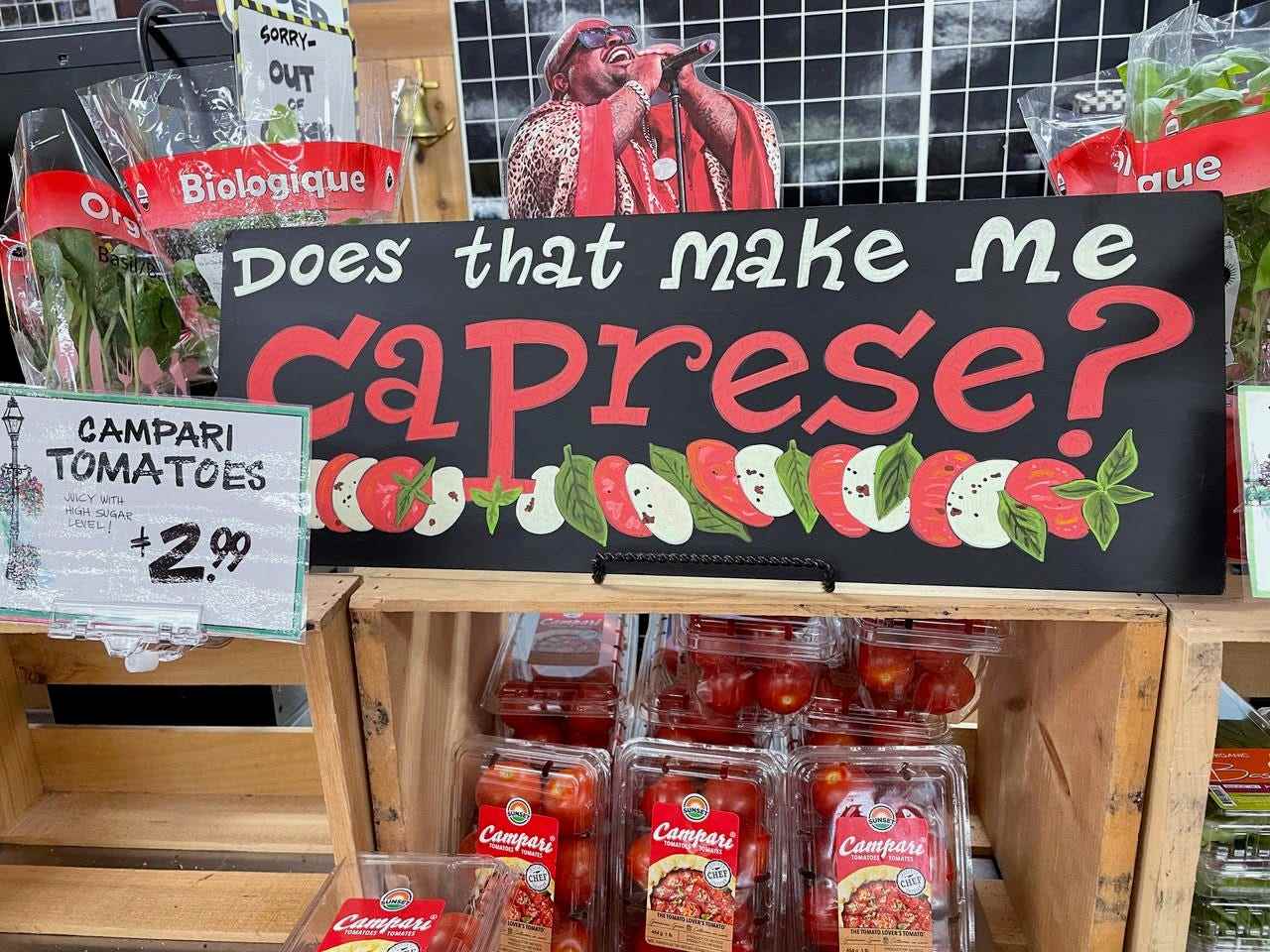 Trader Joe's Campari-Tomaten unter Caprese-Zeichen