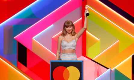 Taylor Swift gewinnt letztes Jahr den Global Icon Award bei den Brit Awards.