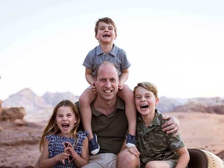 Ein Foto von Prinz William mit seinen Kindern