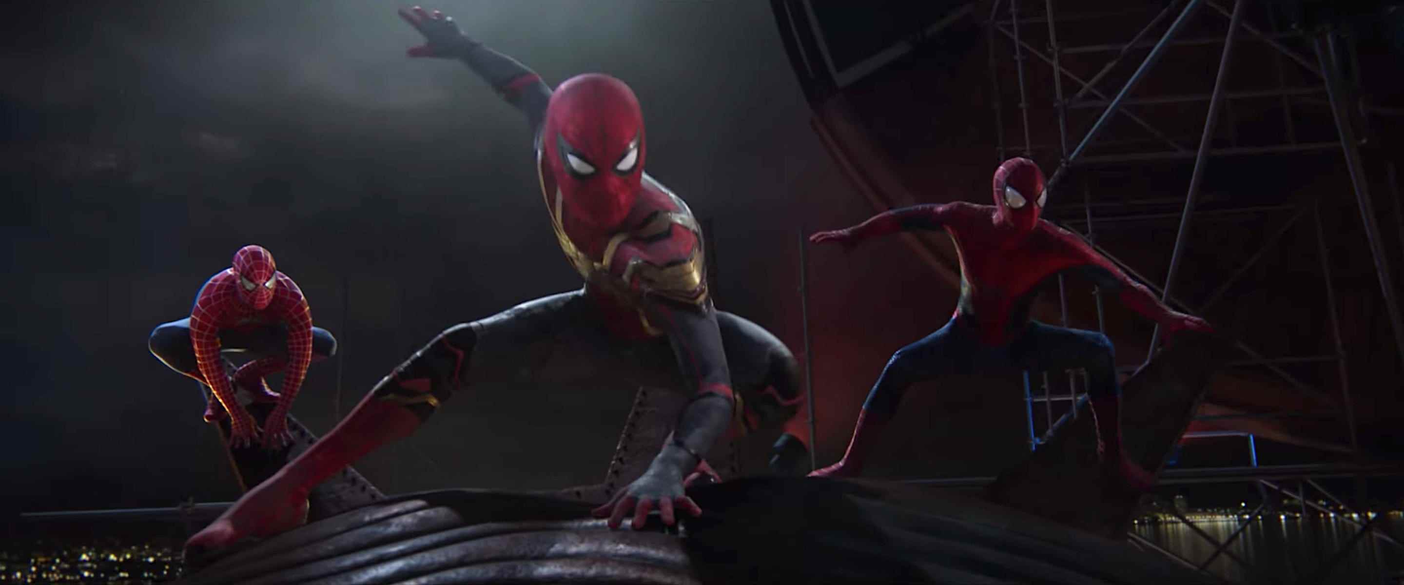 Tobey Maguire, Tom Holland und Andrew Garfield als Spider-Men in „Spider-Man: No Way Home“.