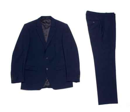 Blauer Simkins-Anzug, £118 für 8 Tage, rathbonestailor.com 