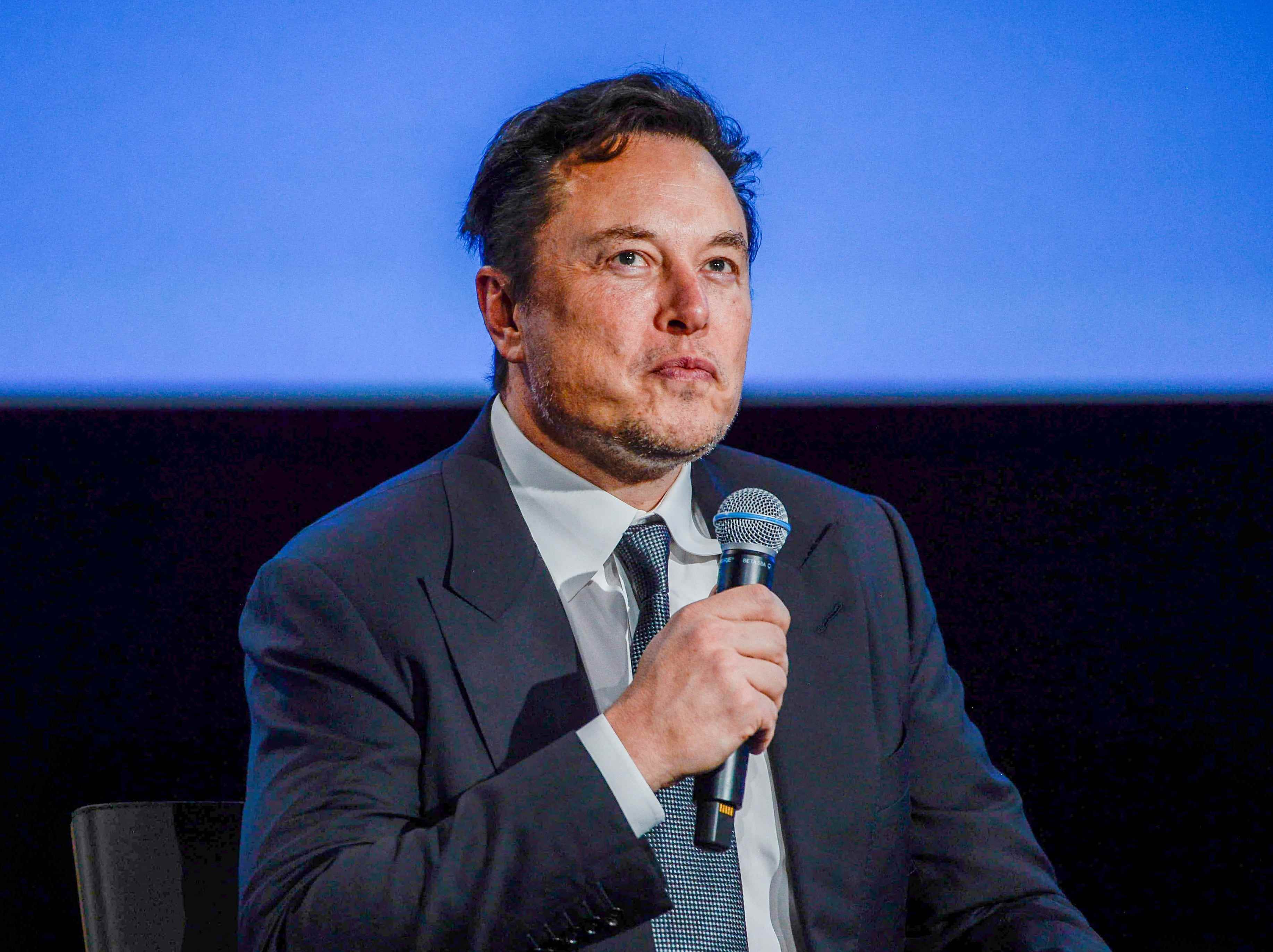 Elon Musk spricht am Montag auf einer Öl- und Gaskonferenz in Stavanger, Norwegen.