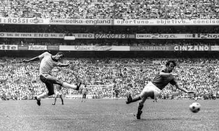 Carlos Alberto erzielt Brasiliens viertes Tor beim Sieg gegen Italien im WM-Finale 1970.