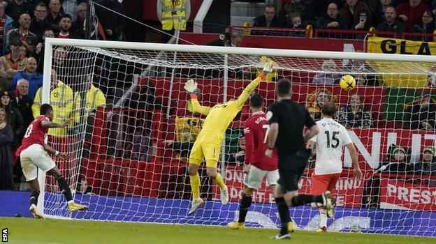 Marcus Rashford erzielt den Siegtreffer von Manchester United gegen West Ham