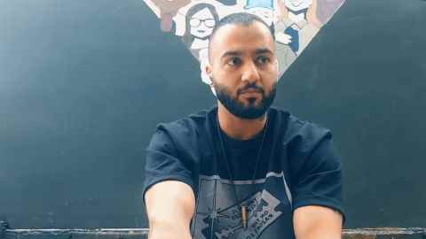 Der iranische Rap-Künstler Toomaj Salehi wurde am vergangenen Samstag zusammen mit zwei seiner Freunde festgenommen.