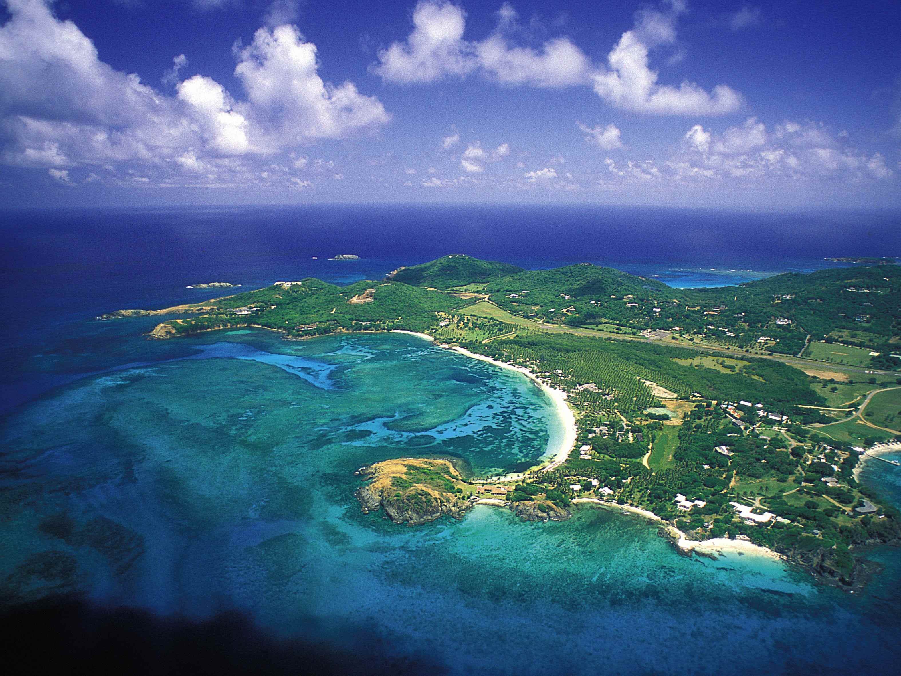 Eine Luftaufnahme der Insel Mustique.