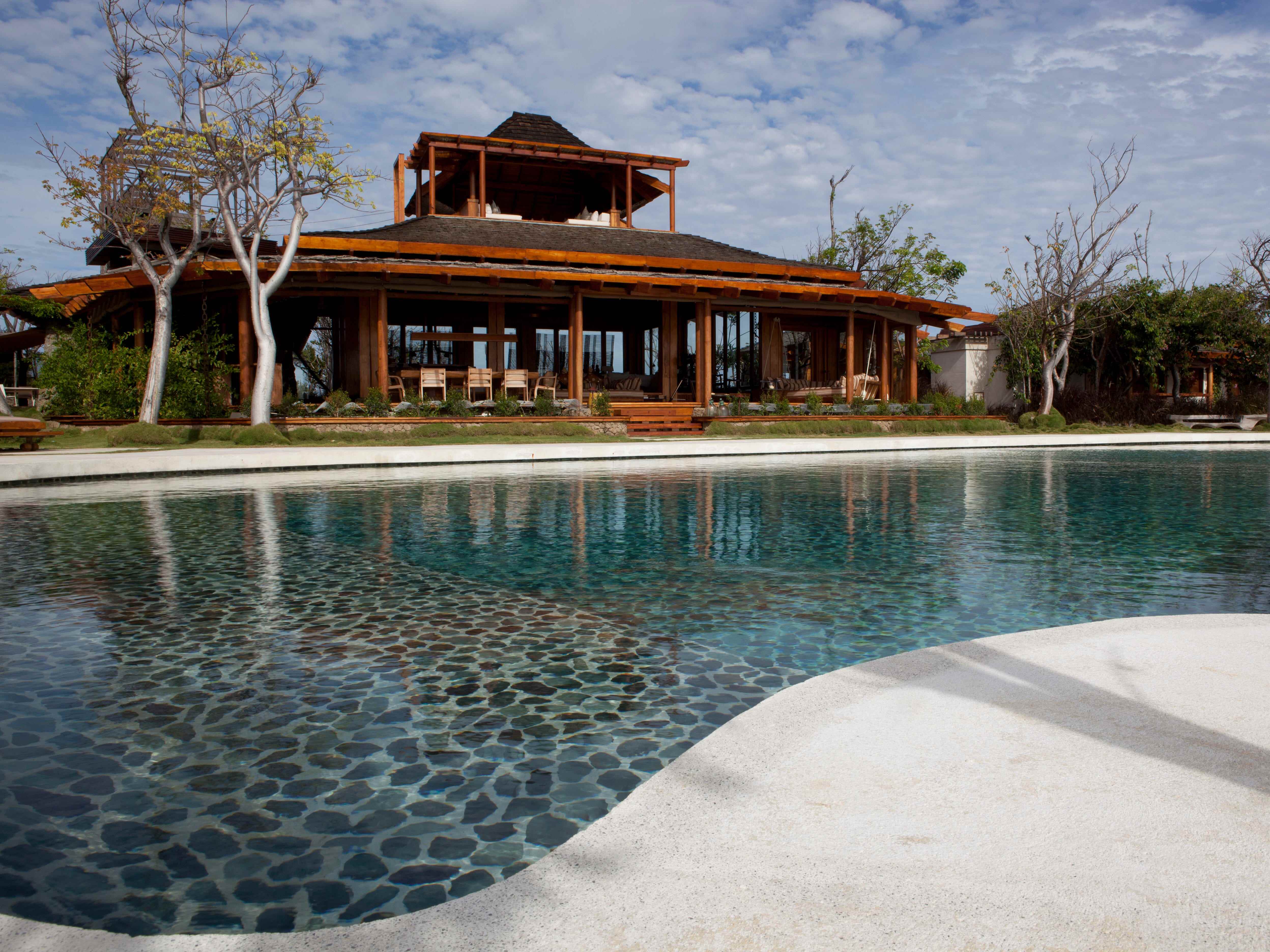 Die Opium-Villa in Mustique mit einem Pool im Freien