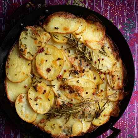 Kartoffeln mit Gänseschmalz und Rosmarin