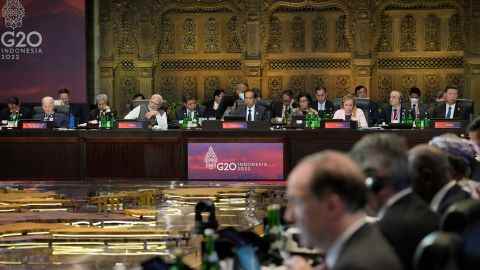 US-Präsident Joe Biden, Indiens Premierminister Narendra Modi, Indonesiens Präsident Joko Widodo, Italiens Premierministerin Giorgia Meloni und Chinas Staatschef Xi Jinping nehmen am 15. November am G20-Gipfel in Bali, Indonesien, teil. 