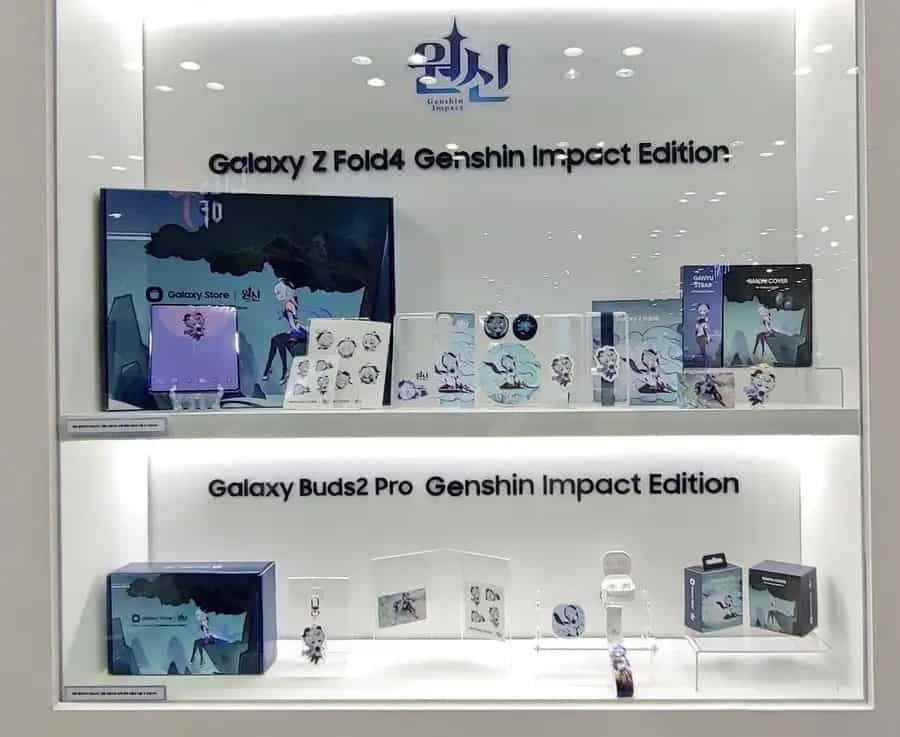 Hier ist eine Übersicht über das gesamte Set von Artikeln.  - Die Ästhetik von Genshin Impact wurde über eine neue Special Edition-Kooperation auf das Galaxy Z Fold 4 übertragen